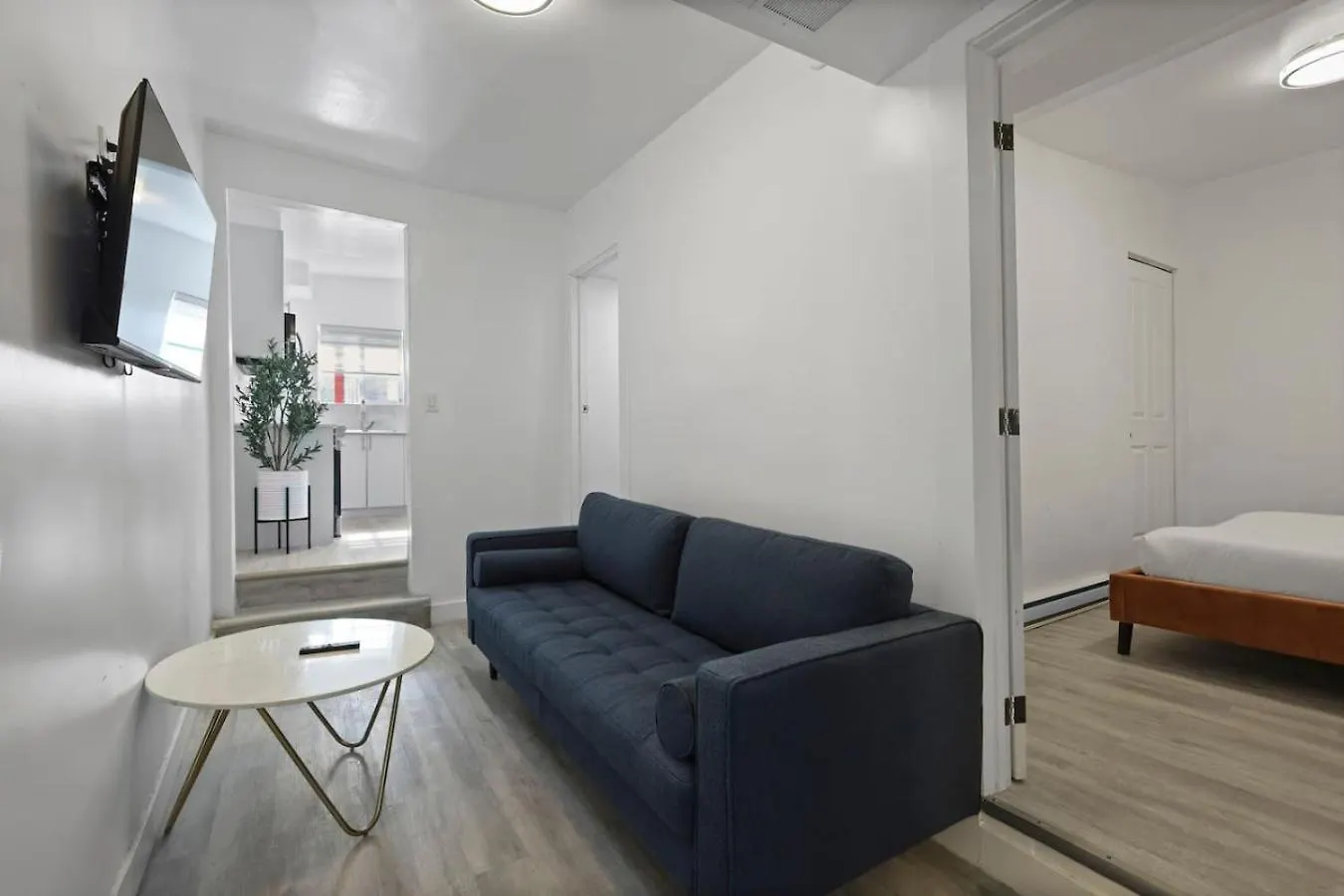 Spacious 3Br In The Heart Of Village Zp1 Montreal